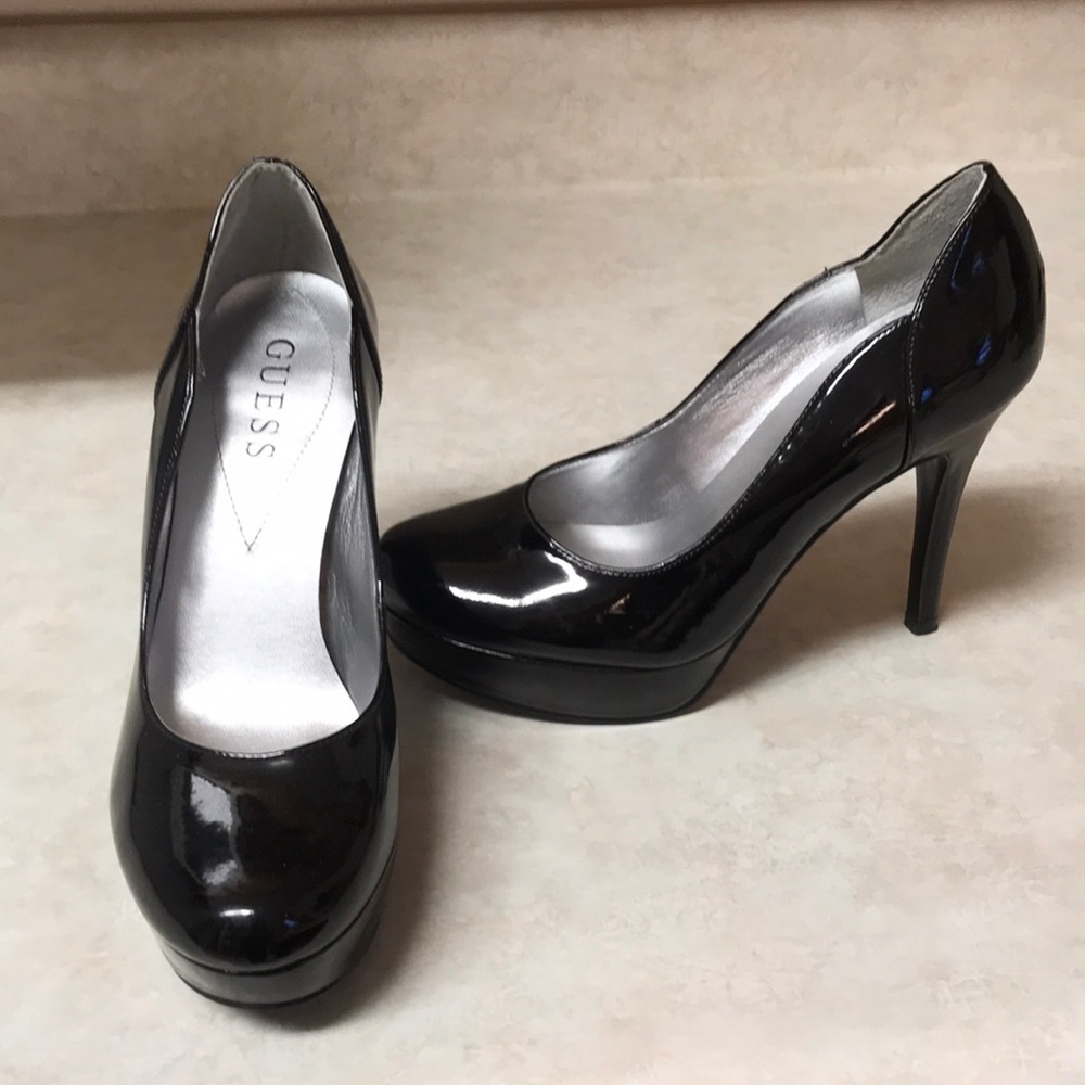 Black patent heels-never worn